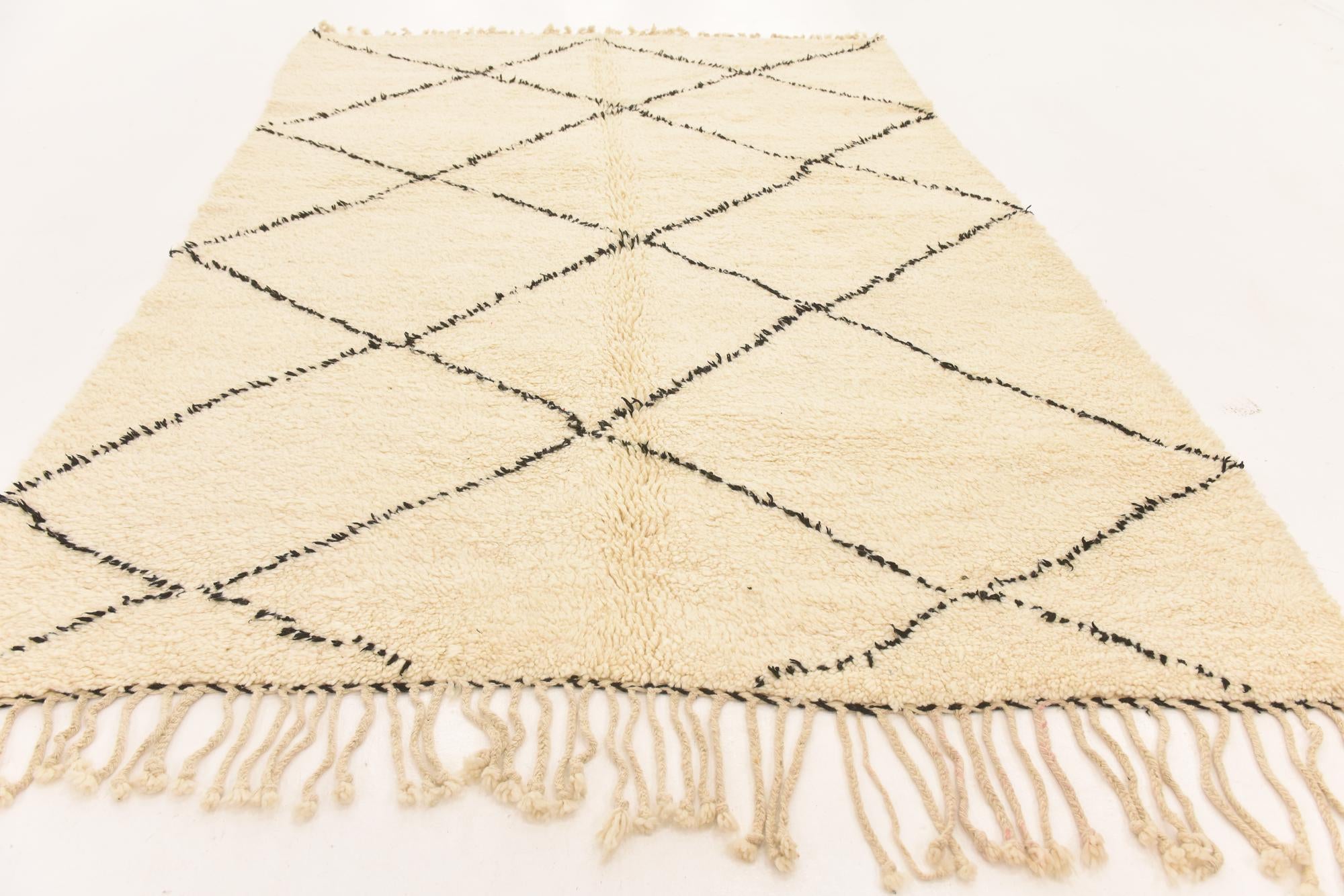 7' x 9' 6 Hand Knotted Moroccan Wool Rug