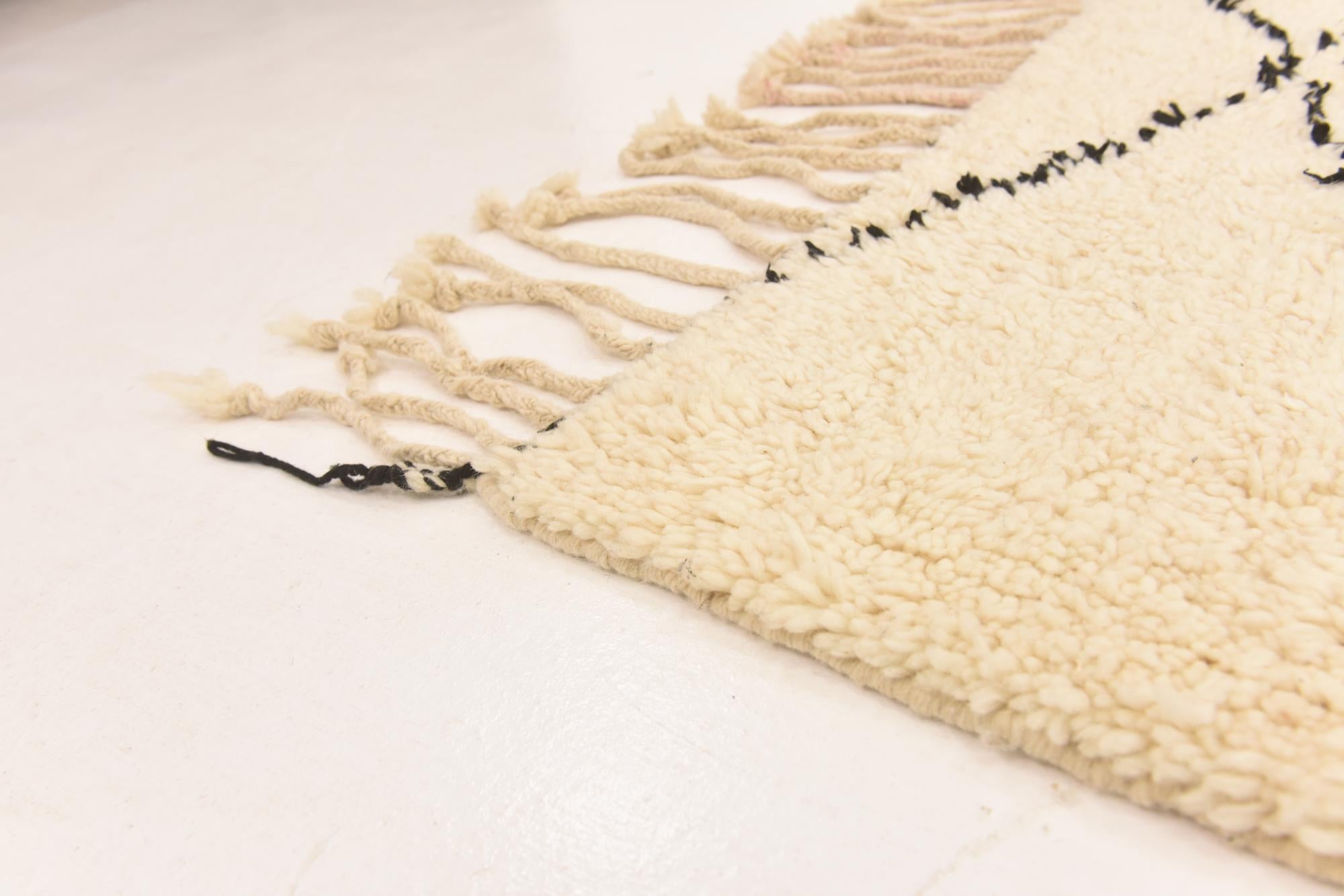 7' x 9' 6 Hand Knotted Moroccan Wool Rug