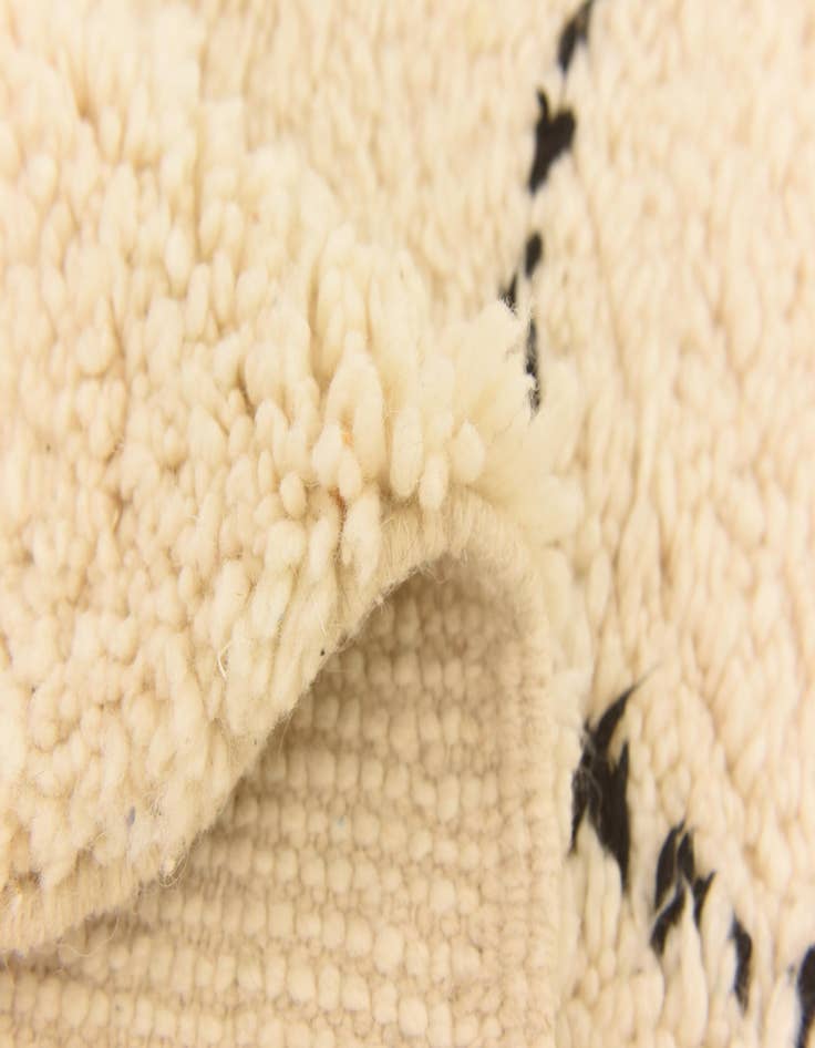 Detail image of 7' x 9' 6  Hand Knotted Moroccan Wool Rug