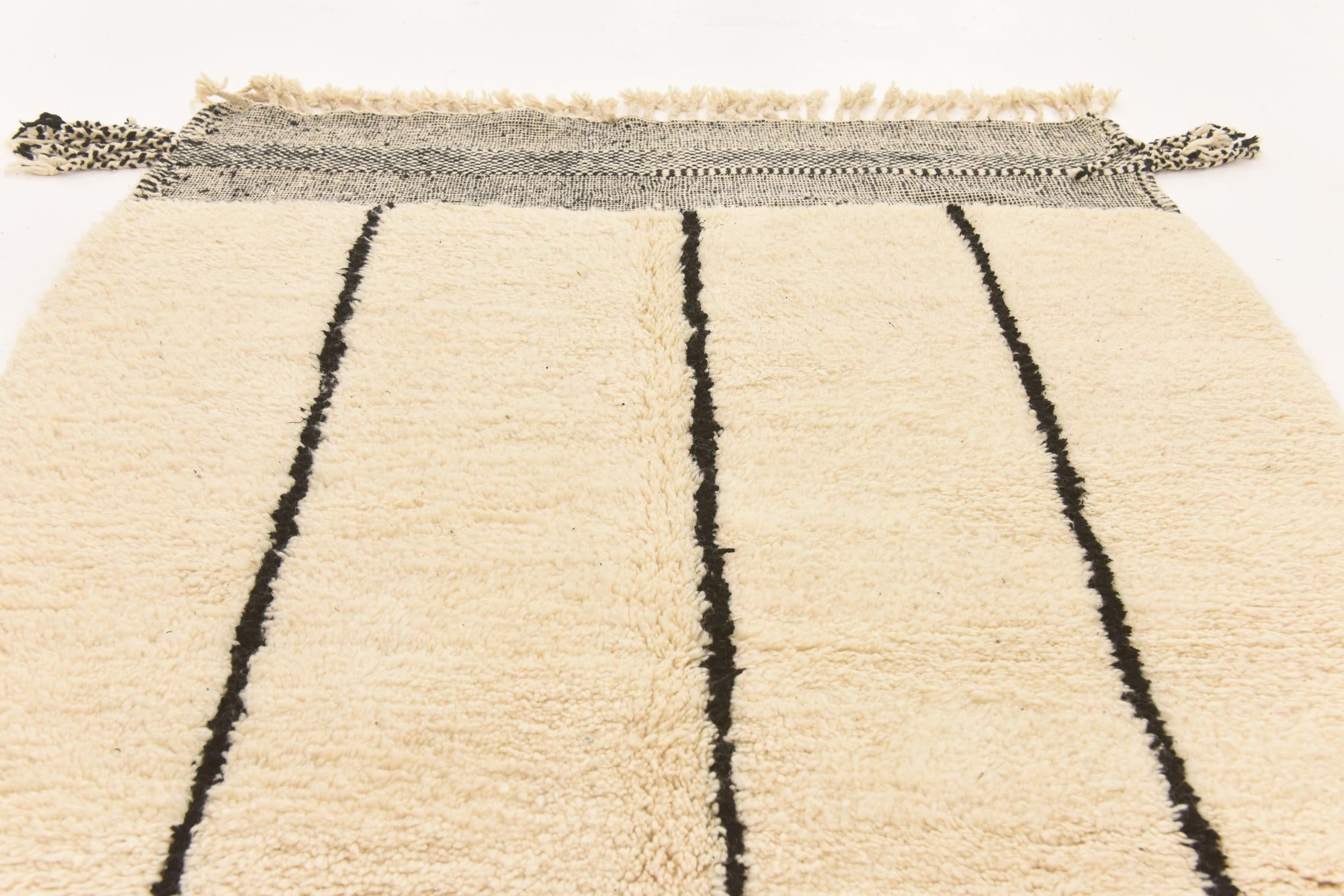 5' 4 x 8' 9 Hand Knotted Moroccan Wool Rug