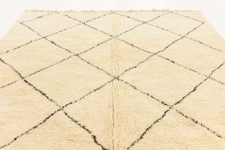 7' 1 x 9' 10 Hand Knotted Moroccan Wool Rug