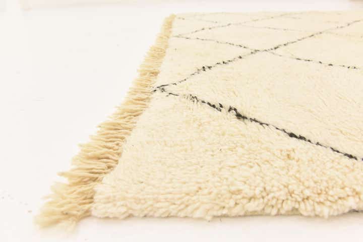 7' 1 x 9' 10 Hand Knotted Moroccan Wool Rug