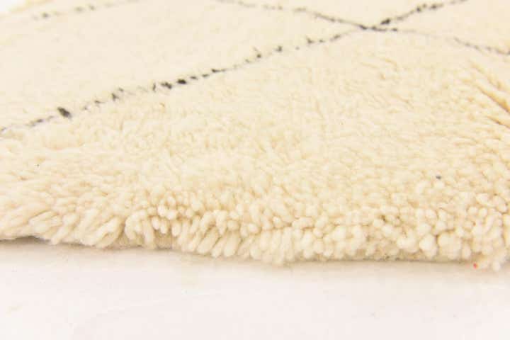 7' 1 x 9' 10 Hand Knotted Moroccan Wool Rug