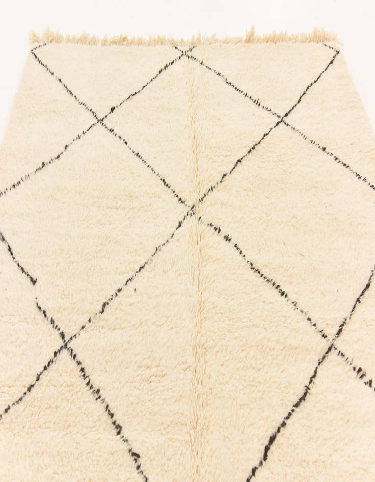 Detail image of 6' 8 x 9' 9  Hand Knotted Moroccan Wool Rug