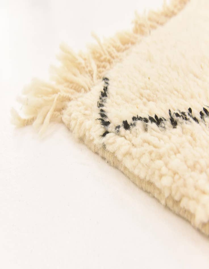 Detail image of 6' 8 x 9' 9  Hand Knotted Moroccan Wool Rug