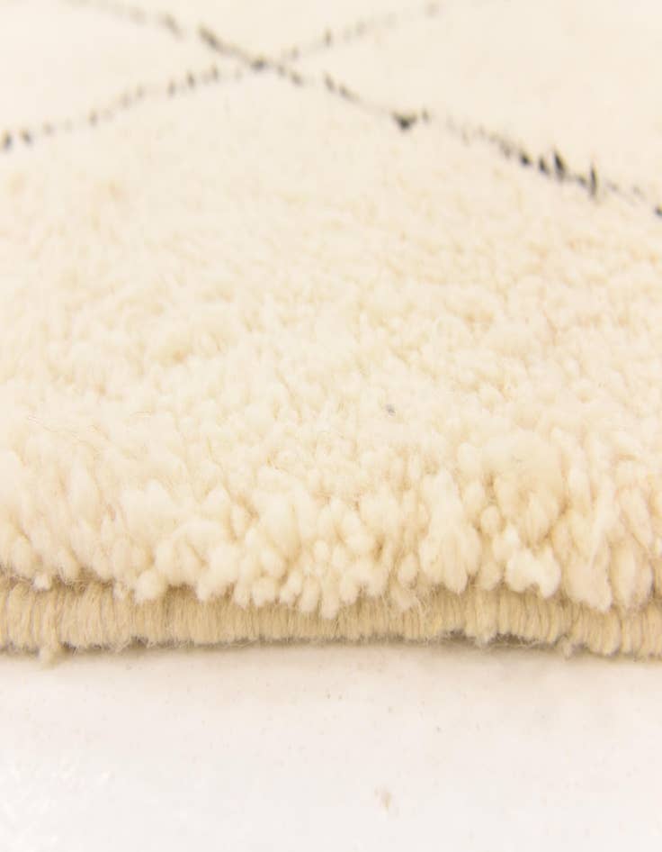 Detail image of 6' 8 x 9' 9  Hand Knotted Moroccan Wool Rug