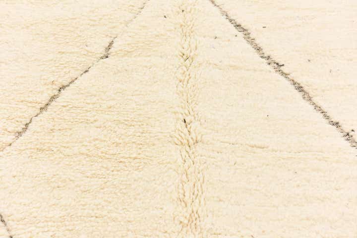 5' 7 x 8' 2 Hand Knotted Moroccan Wool Rug