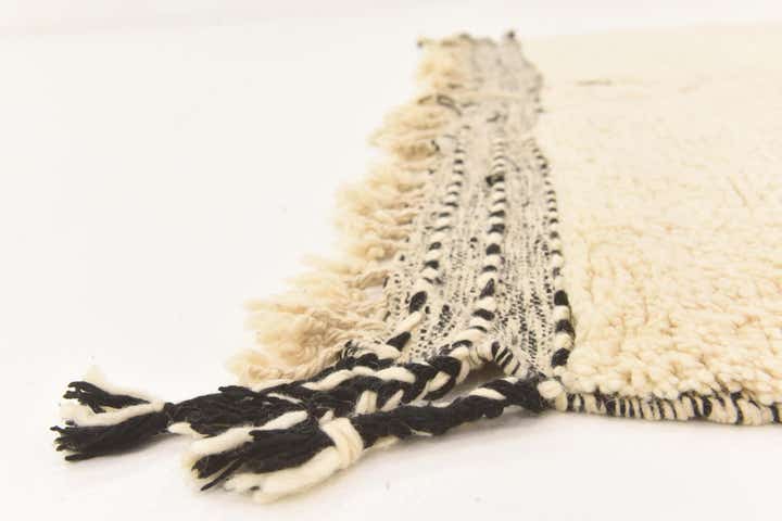 5' 7 x 8' 2 Hand Knotted Moroccan Wool Rug