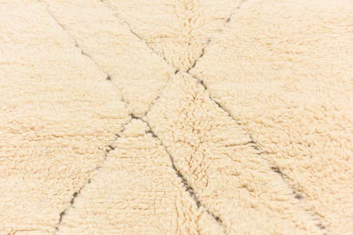 5' 3 x 8' Hand Knotted Moroccan Wool Rug