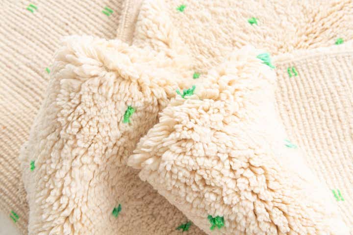 5' 2 x 8' Hand Knotted Moroccan Wool Rug