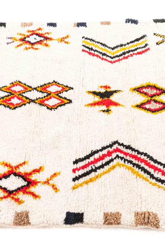 Detail image of 4' 2 x 6' 7 Hand Knotted Moroccan Wool Rug