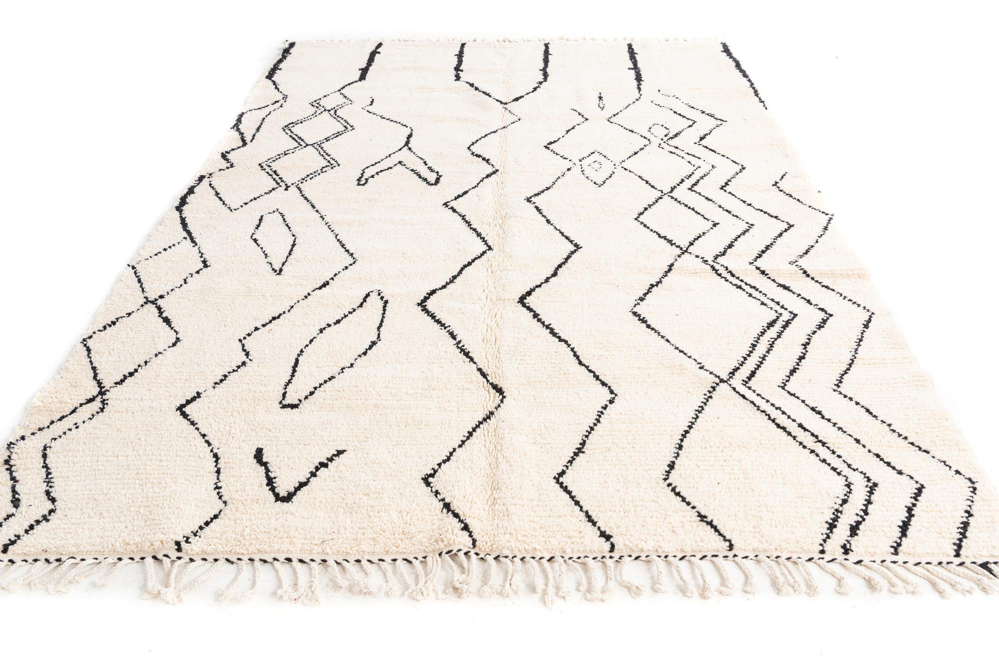 7' 2 x 9' 6 Hand Knotted Moroccan Wool Rug