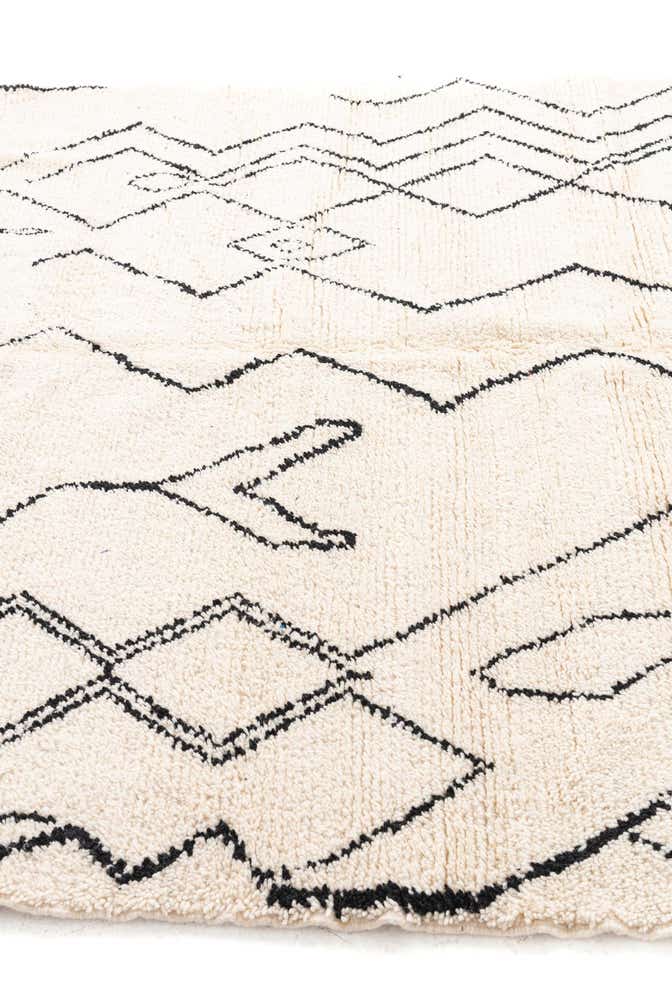 7' 2 x 9' 6 Hand Knotted Moroccan Wool Rug