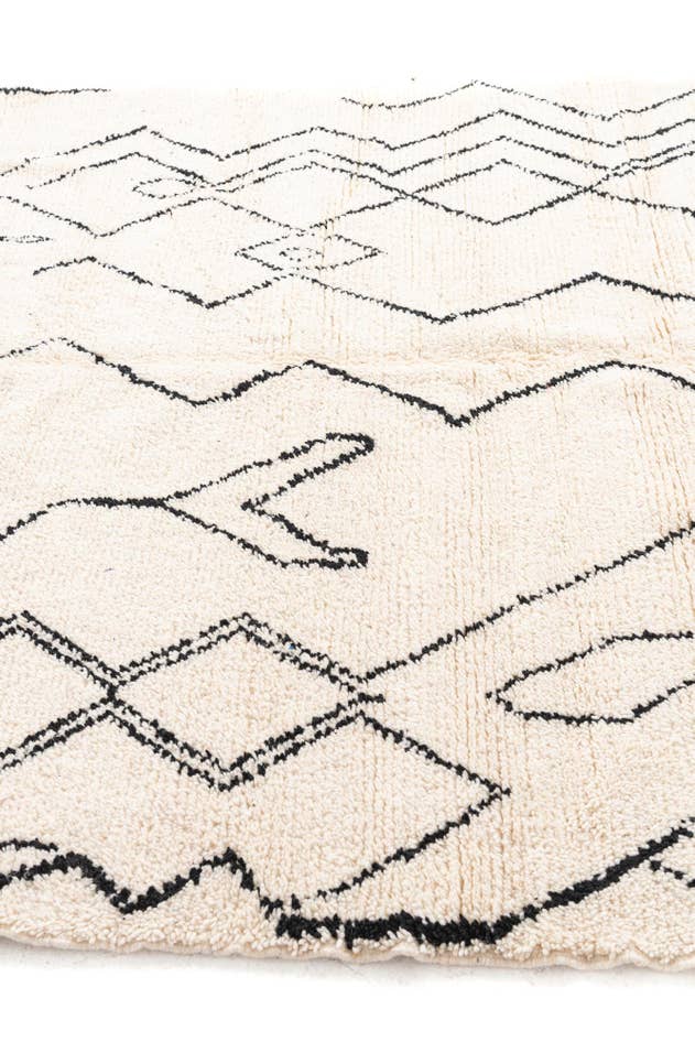 Detail image of 7' 2 x 9' 6 Hand Knotted Moroccan Wool Rug