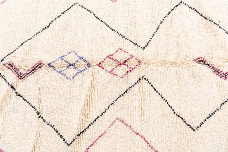 Detail image of 6' 9 x 9' 10 Hand Knotted Moroccan Wool Rug