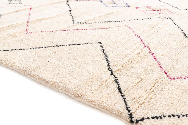 Detail image of 6' 9 x 9' 10 Hand Knotted Moroccan Wool Rug