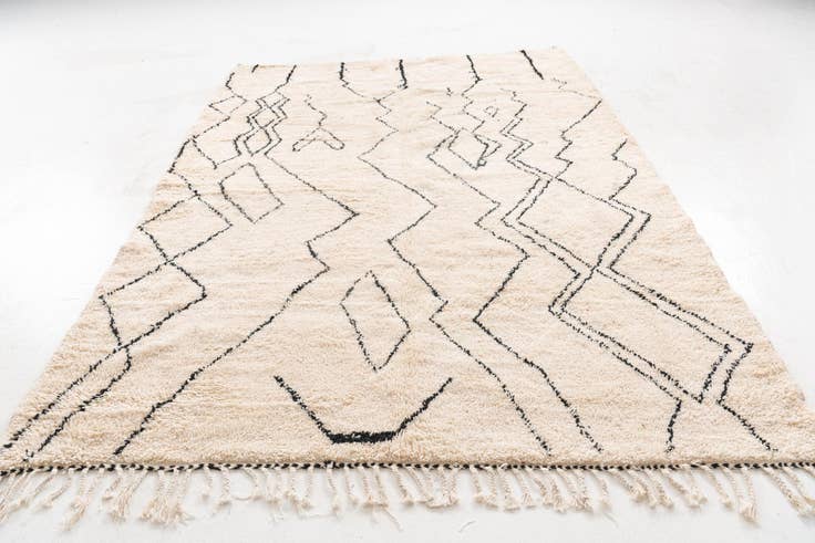 Detail image of 6' 10 x 9' 5 Hand Knotted Moroccan Wool Rug
