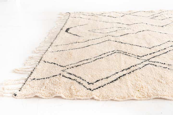 6' 10 x 9' 5 Hand Knotted Moroccan Wool Rug