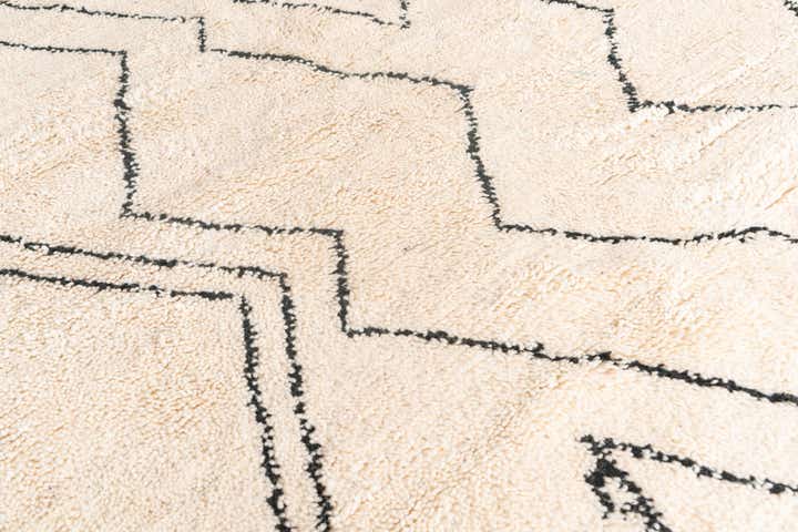 6' 10 x 9' 5 Hand Knotted Moroccan Wool Rug