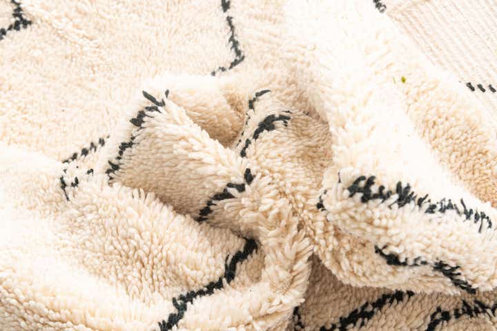 6' 10 x 9' 5 Hand Knotted Moroccan Wool Rug