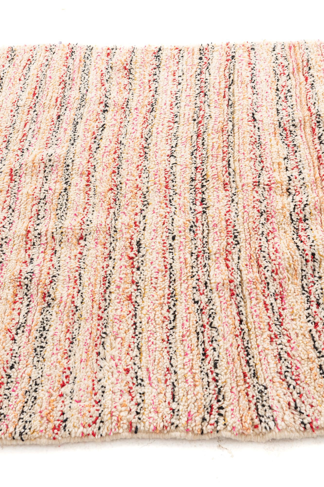 5' 1 x 6' 9 Hand Knotted Moroccan Wool Rug