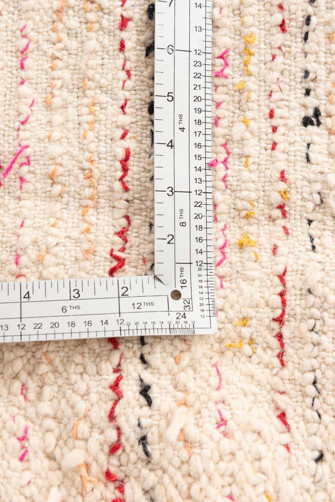 5' 1 x 6' 9 Hand Knotted Moroccan Wool Rug
