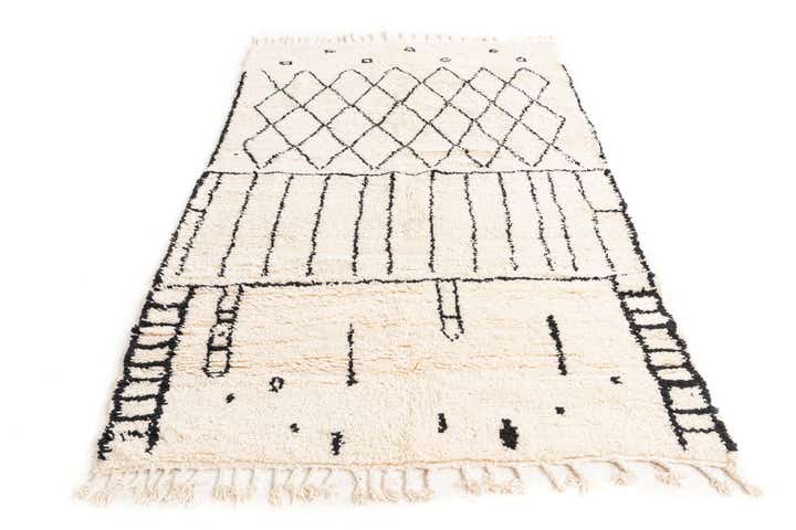 5' x 8' Hand Knotted Moroccan Wool Rug