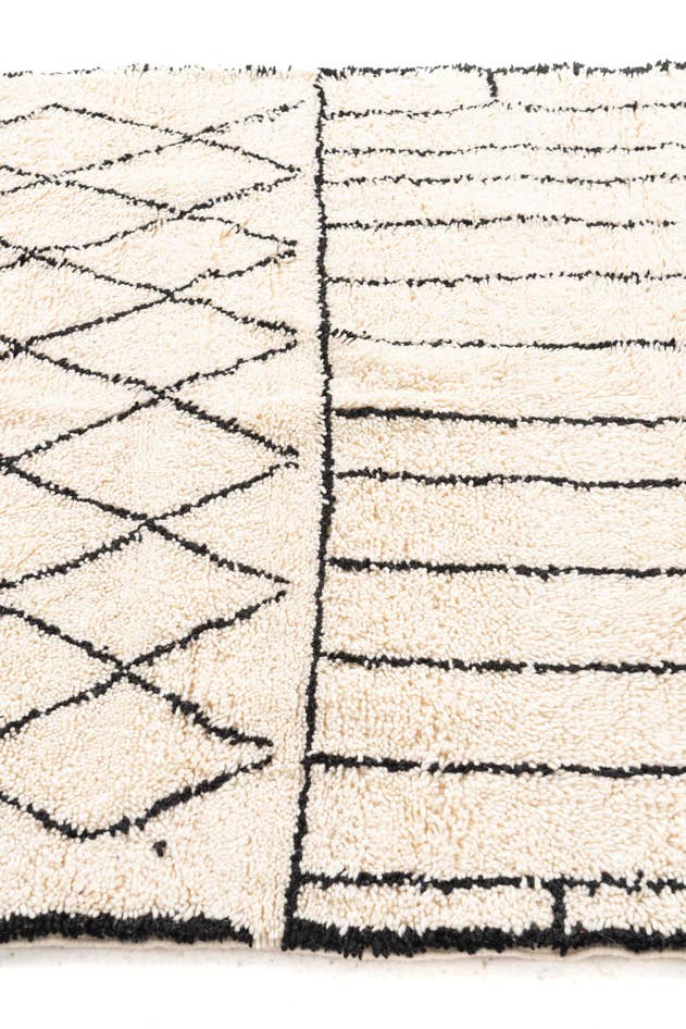 Detail image of 5' x 8' Hand Knotted Moroccan Wool Rug