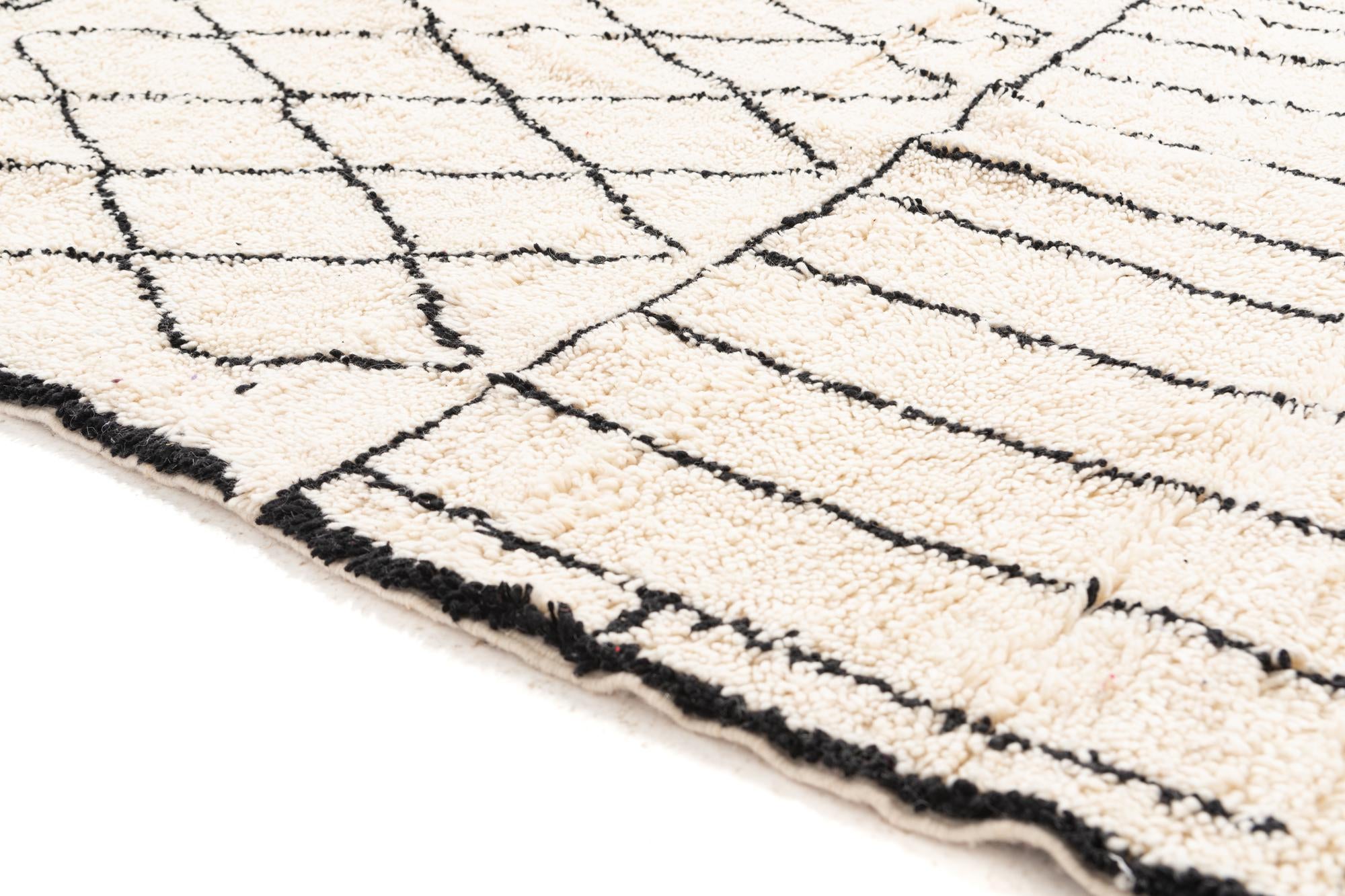5' x 8' Hand Knotted Moroccan Wool Rug