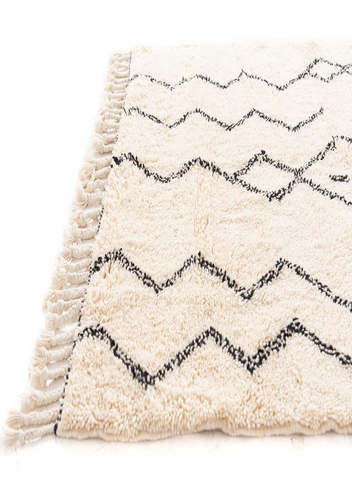 5' x 7' 7 Hand Knotted Moroccan Wool Rug