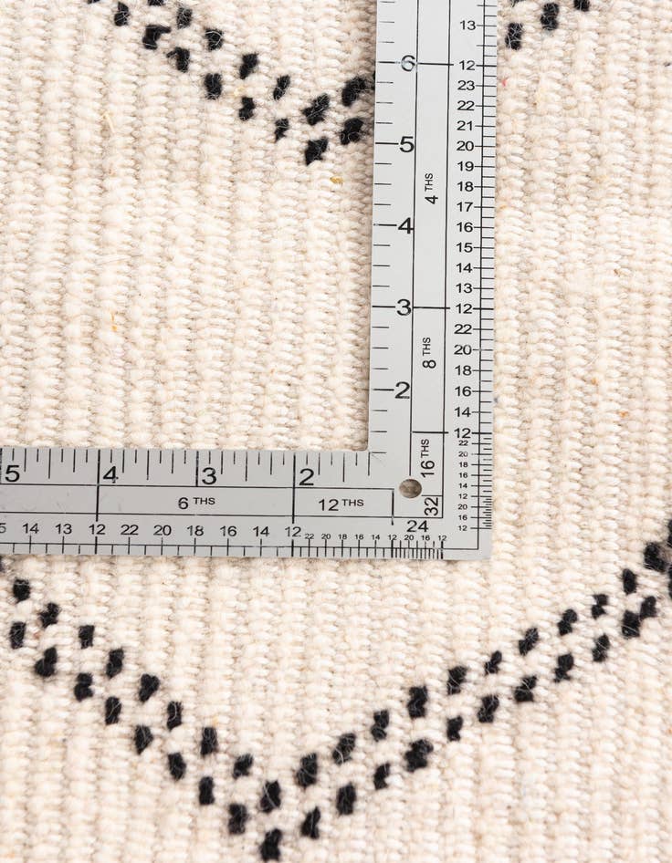 Detail image of 5' x 7' 7 Hand Knotted Moroccan Wool Rug