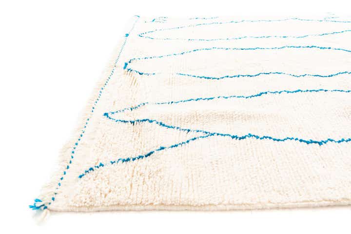 5' 6 x 8' 7 Hand Knotted Moroccan Wool Rug