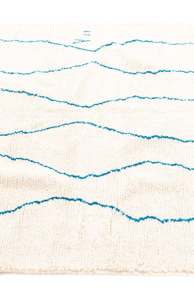 5' 6 x 8' 7 Hand Knotted Moroccan Wool Rug