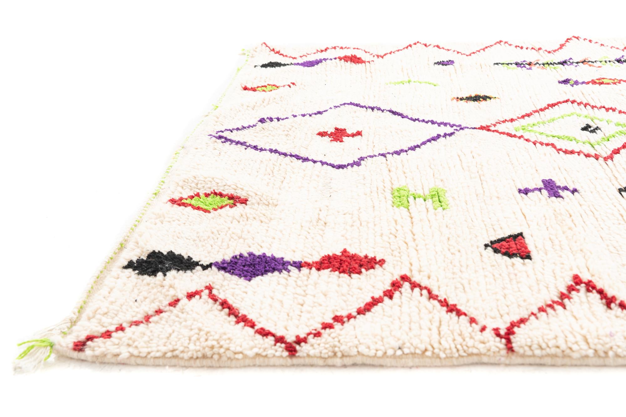 4' 10 x 8' 2 Hand Knotted Moroccan Wool Rug
