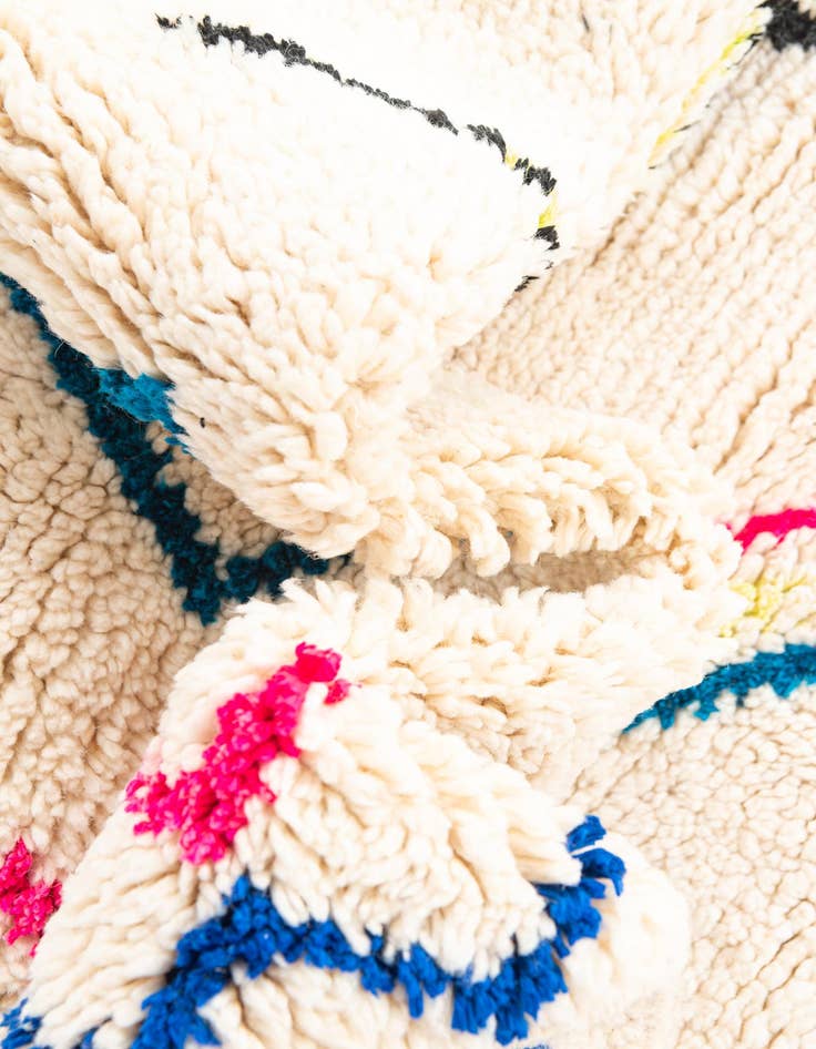 Detail image of 4' 6 x 6'  Hand Knotted Moroccan Wool Rug