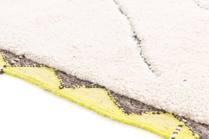 5' 4 x 9' Hand Knotted Moroccan Wool Rug
