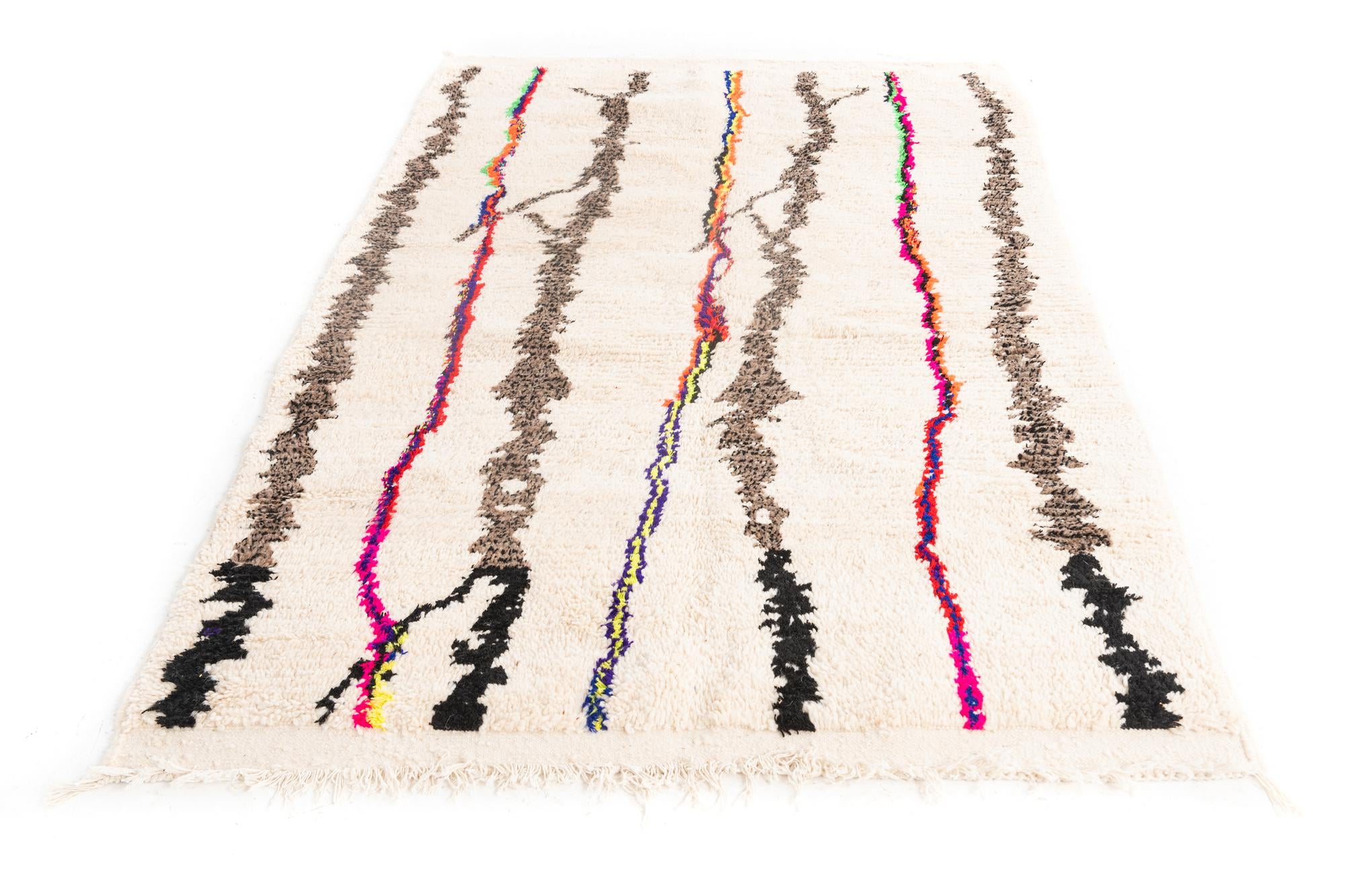 4' 9 x 6' 8 Hand Knotted Moroccan Wool Rug
