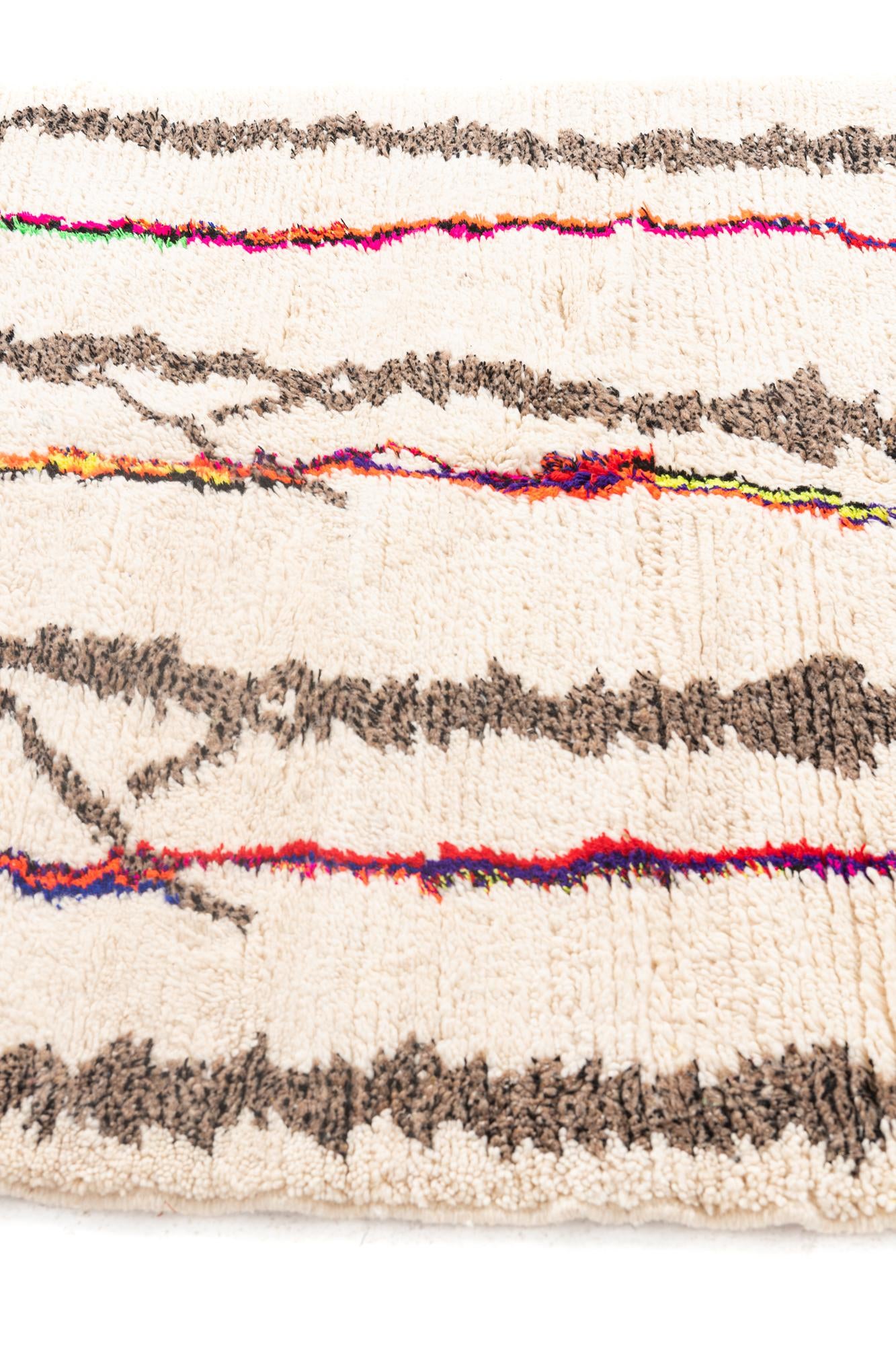 4' 9 x 6' 8 Hand Knotted Moroccan Wool Rug