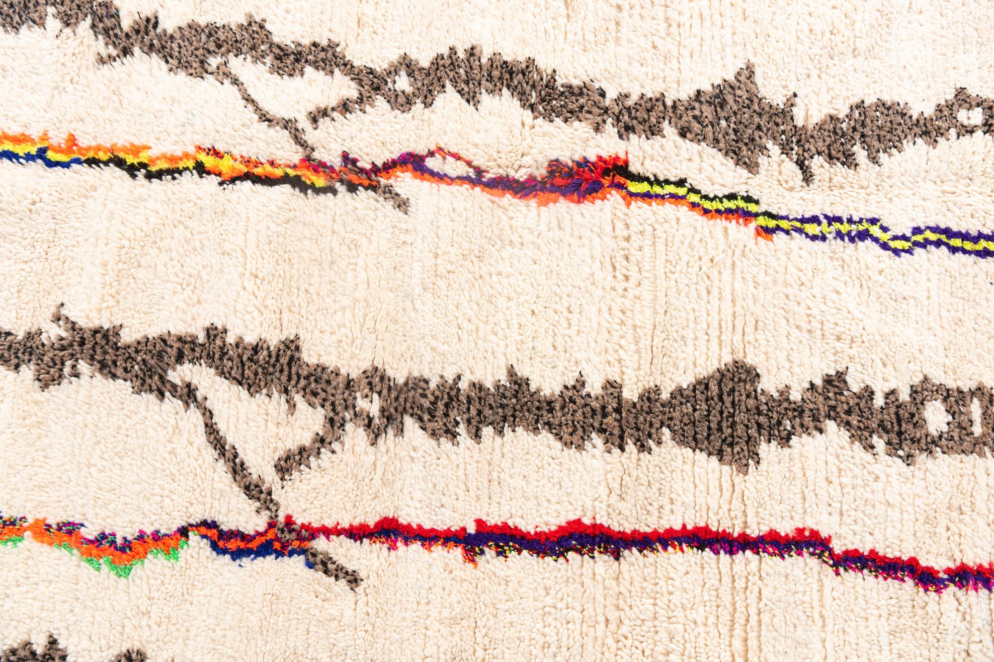 4' 9 x 6' 8 Hand Knotted Moroccan Wool Rug