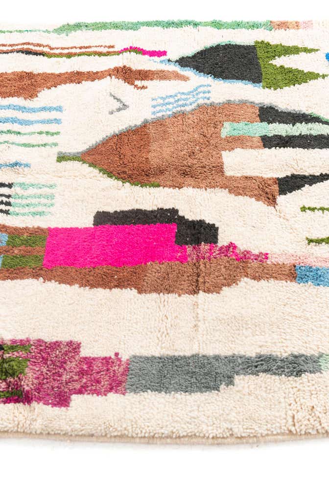 5' x 8' 4 Hand Knotted Moroccan Wool Rug