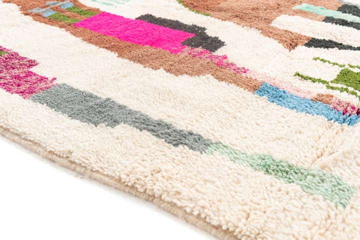5' x 8' 4 Hand Knotted Moroccan Wool Rug