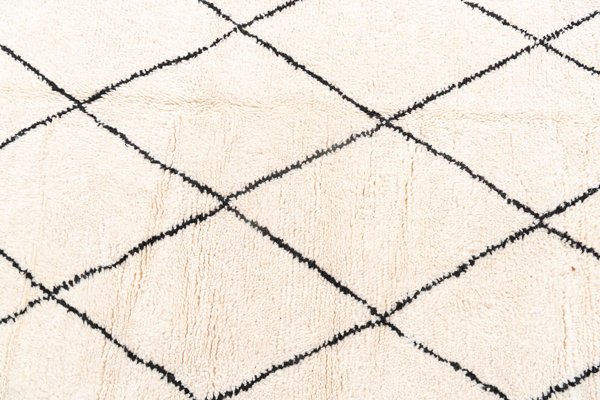 6' 5 x 10' Hand Knotted Moroccan Wool Rug