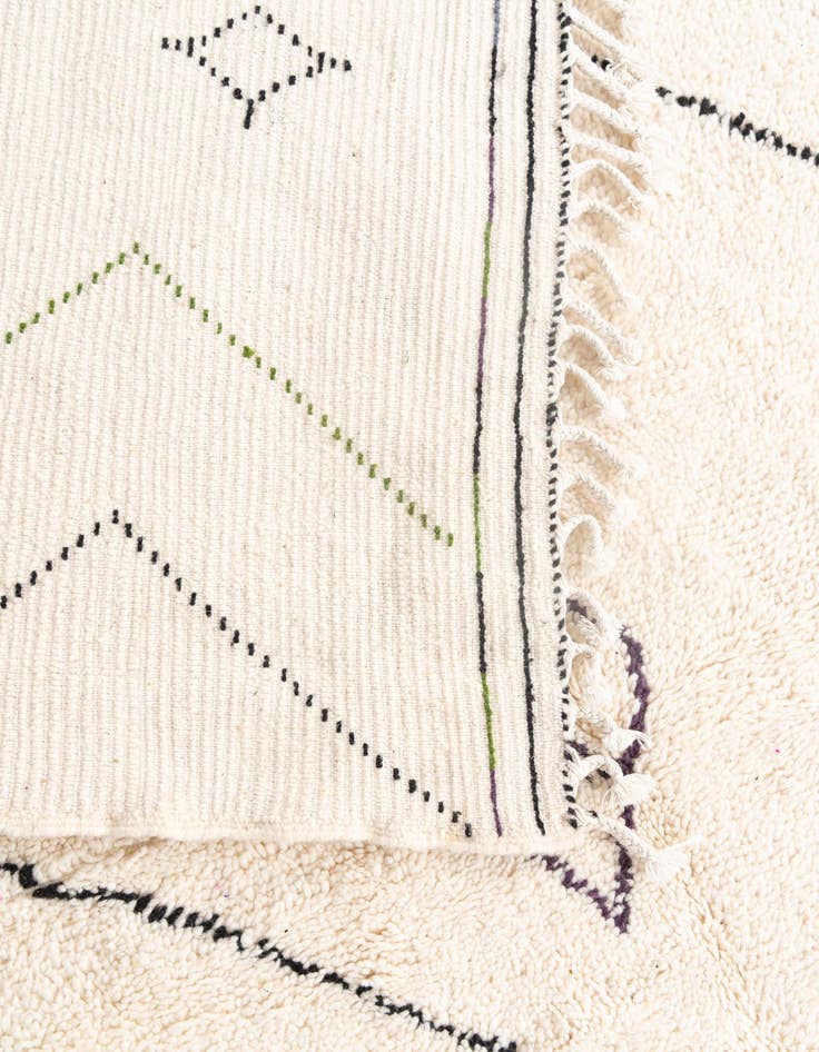 Detail image of 6' 8 x 10'  Hand Knotted Moroccan Wool Rug