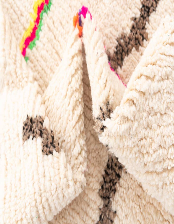 Detail image of 5' 2 x 6' 10  Hand Knotted Moroccan Wool Rug