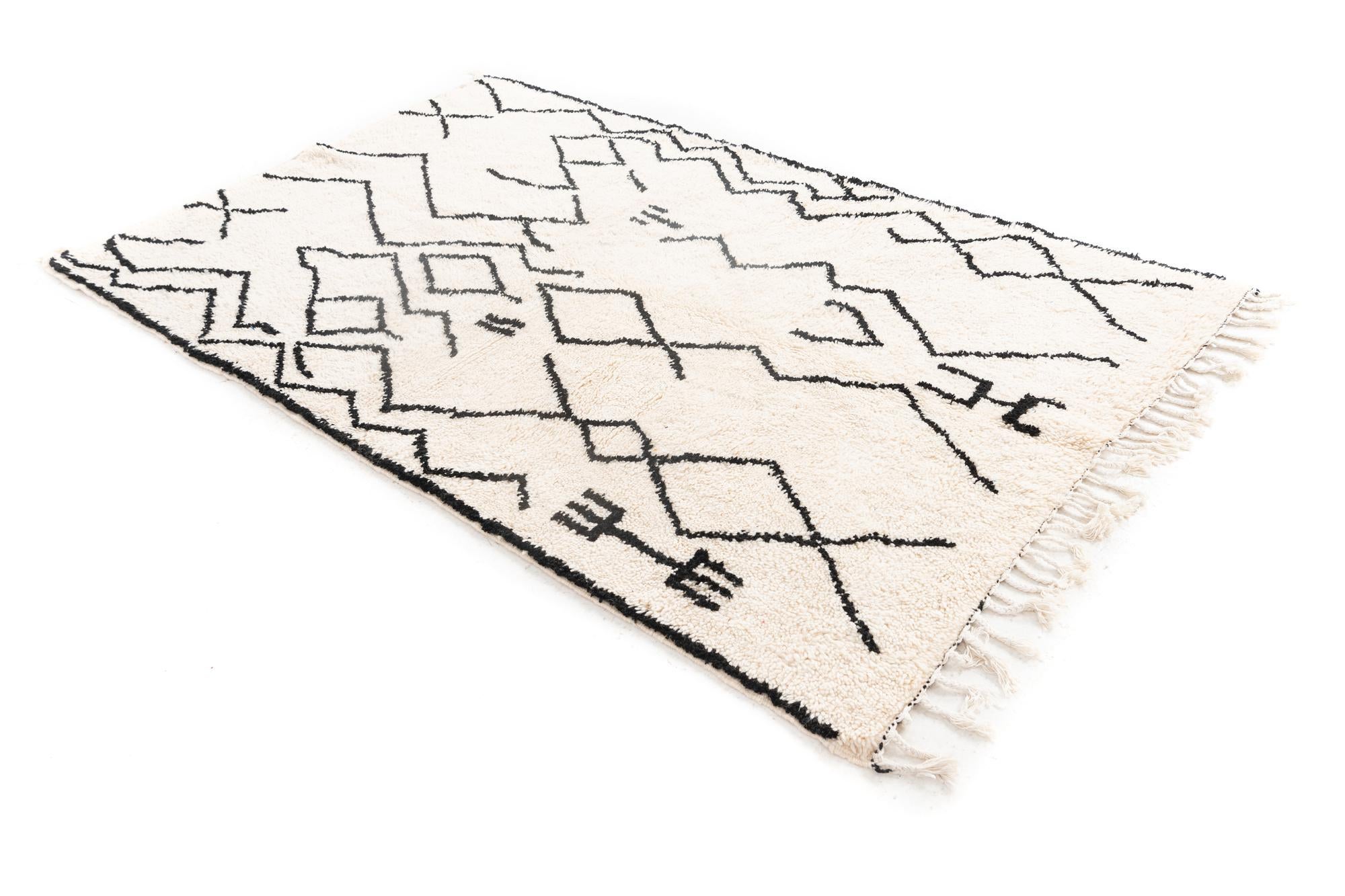4' 10 x 7' 9 Hand Knotted Moroccan Wool Rug