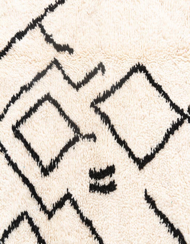 Detail image of 4' 10 x 7' 9  Hand Knotted Moroccan Wool Rug
