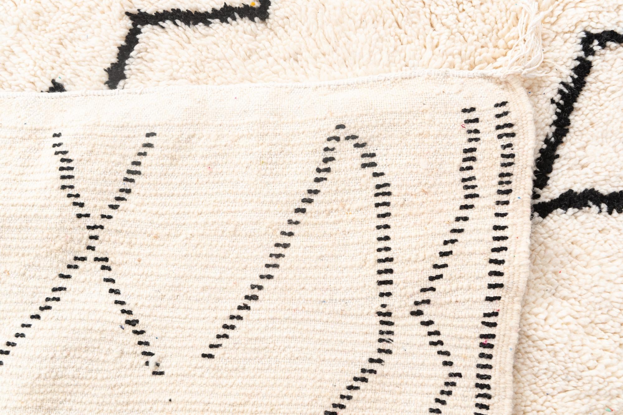 4' 10 x 7' 9 Hand Knotted Moroccan Wool Rug