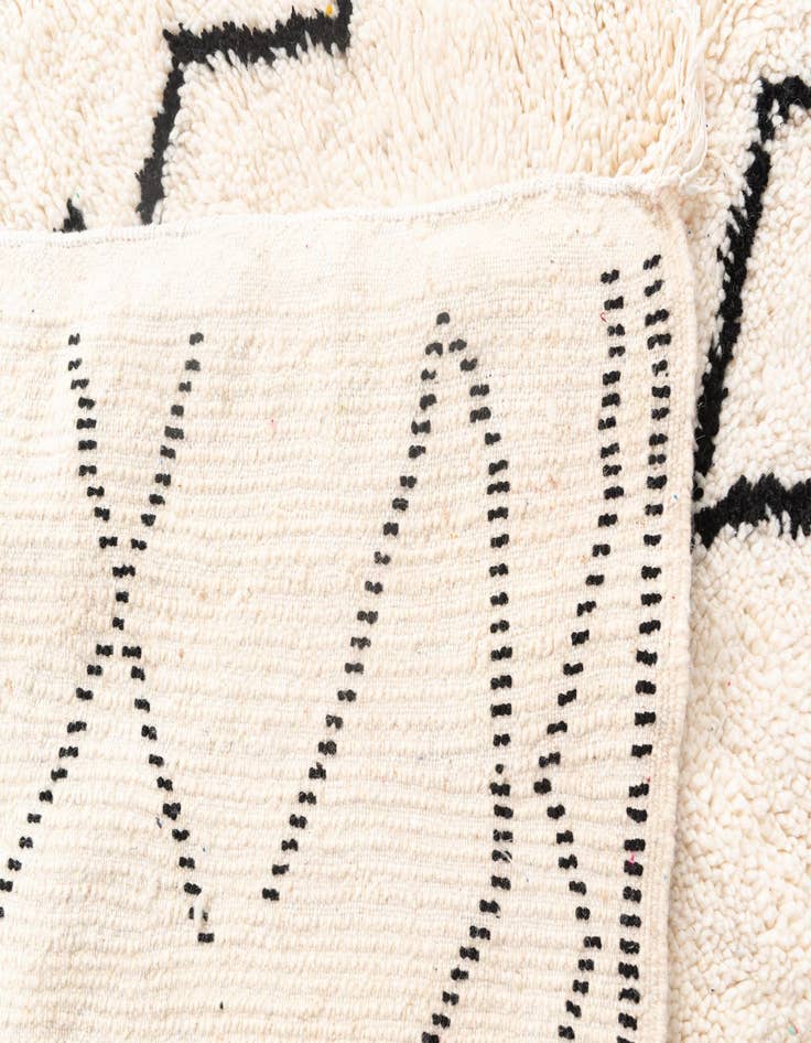 Detail image of 4' 10 x 7' 9  Hand Knotted Moroccan Wool Rug