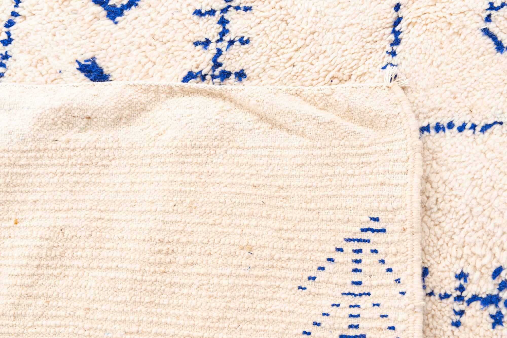 5' 5 x 8' Hand Knotted Moroccan Wool Rug