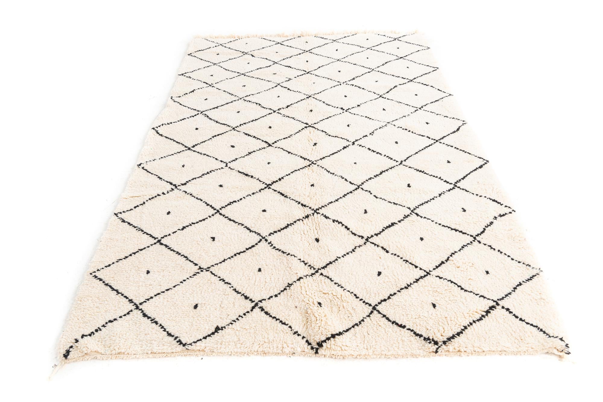 5' 4 x 8' 3 Hand Knotted Moroccan Wool Rug
